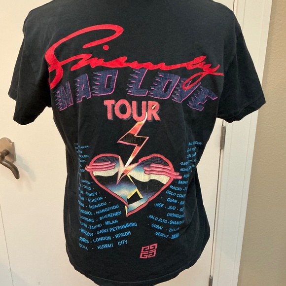 GIVENCHY Mad Love Tour Tshirt  - Concert Style - Picture 1 of 5